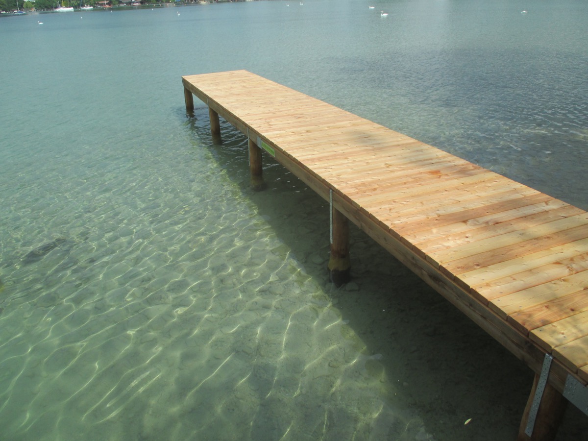 Holzsteg im Salzkammergut